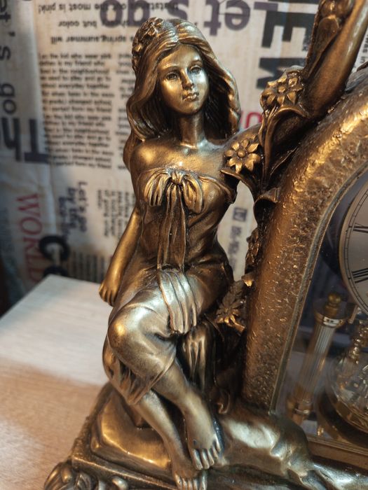 Настолен/Каминен Часовник