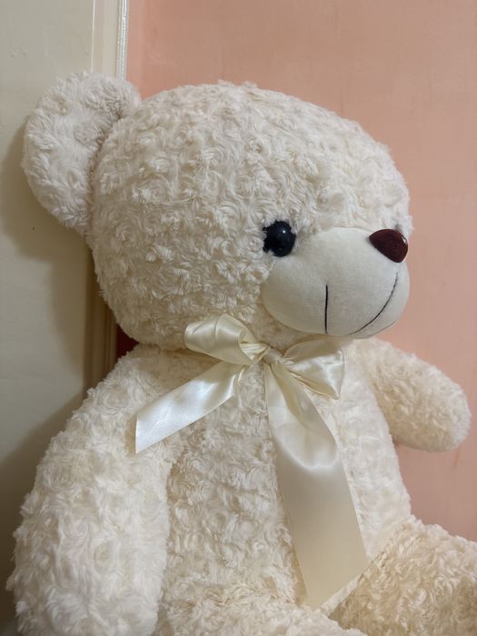 Плющевая мишка цвета айвари