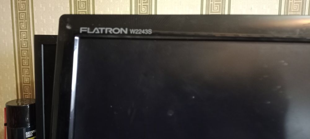 Монитор 22 дюйма