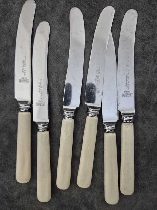 Лъжици вилици ножове