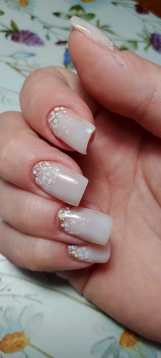 Маникюр у себя на дому