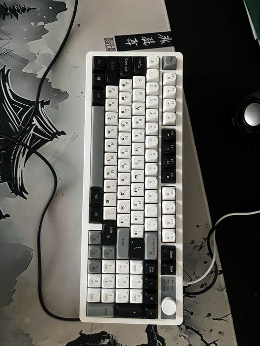 Продаю компьютер вместе с столом