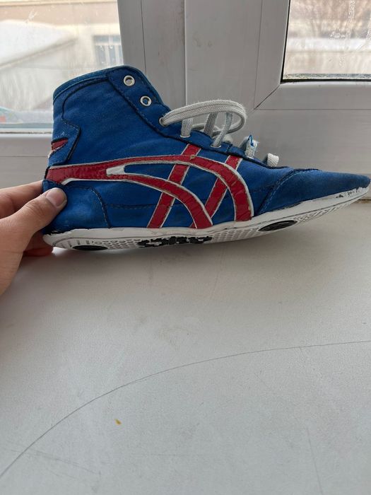 Бортцови Asics Tiger