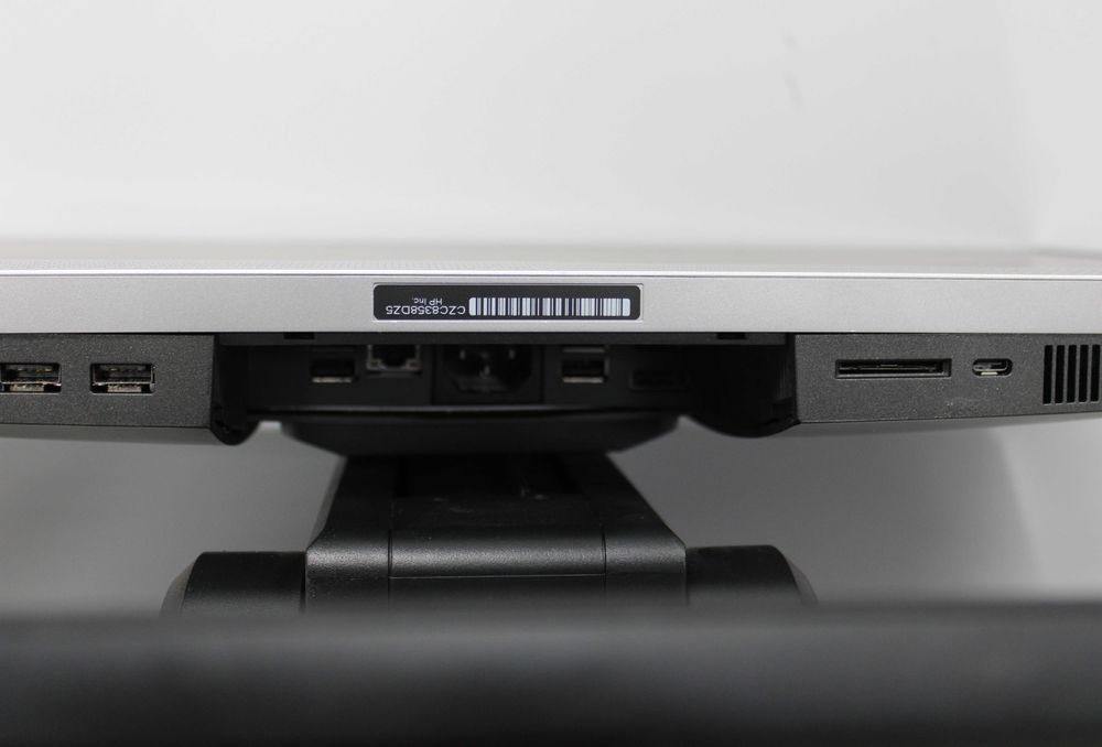 Компютър HP AIO EliteOne 800 G3 i5-7500/8GB RAM/256GB NVME  Win 11 Pro