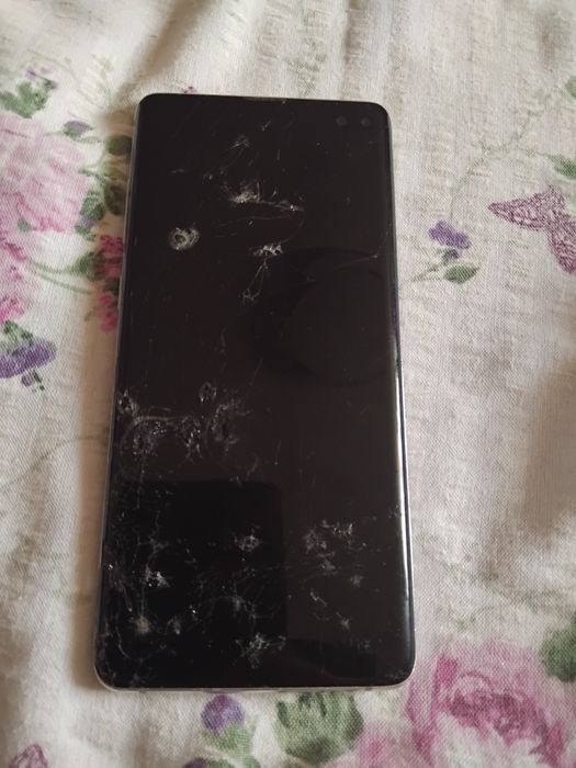 Vând telefoane pentru piese