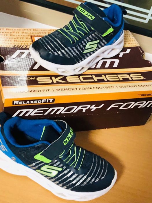 Adidasi  baiat SKEXHERS-marimea 30-31,inter20cm,leduri,nu piele,ca Salomon,Geox