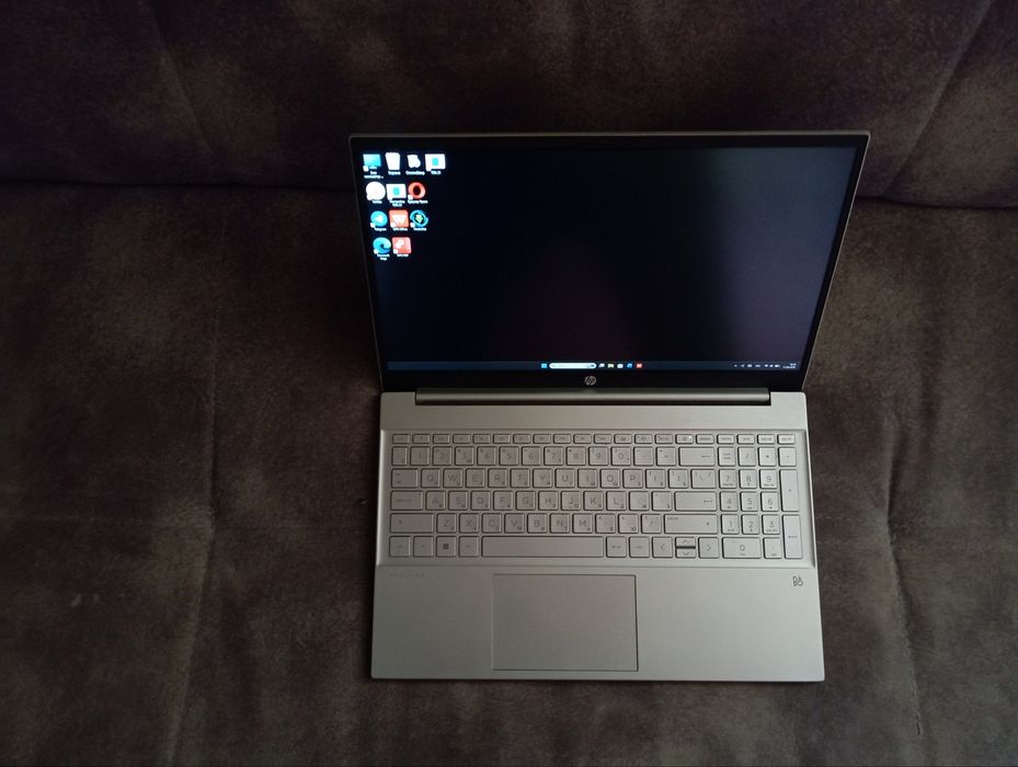 HP Pavilion 15 (Ryzen 3 5300U / 8 GB / Windows 11) идеальный