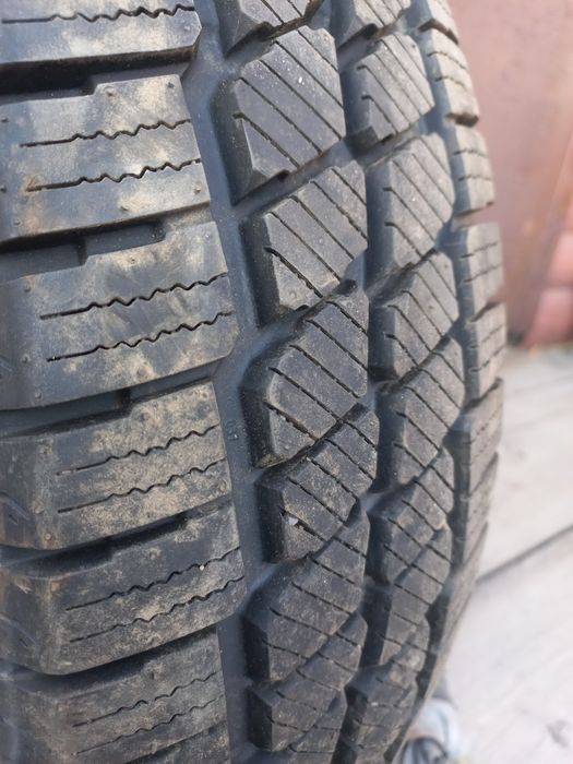 продам автошины 215/75/16
