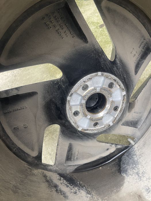 Комплект летни Джанти с гуми Континентал и Пирели от Ай Ди 4 id4 id 4