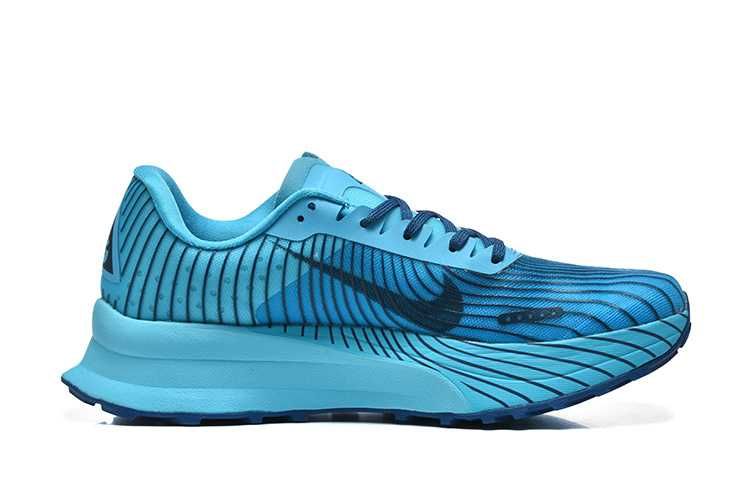 Продавам нови мъжки маратонки с кутия Nike ACG Ultrafly Trail Baltic Blue/Court Blue