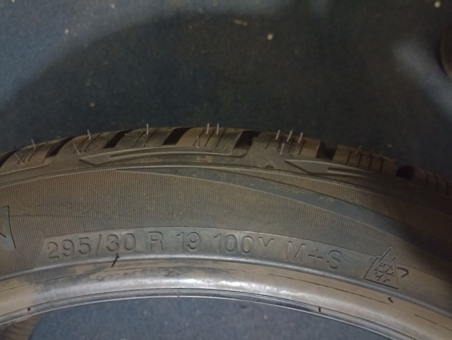 4 anvelope NOI de iarna Vredestein 295/30 R19 dot 4519