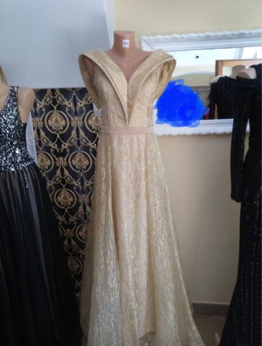 rochie aurie lunga, model unicat