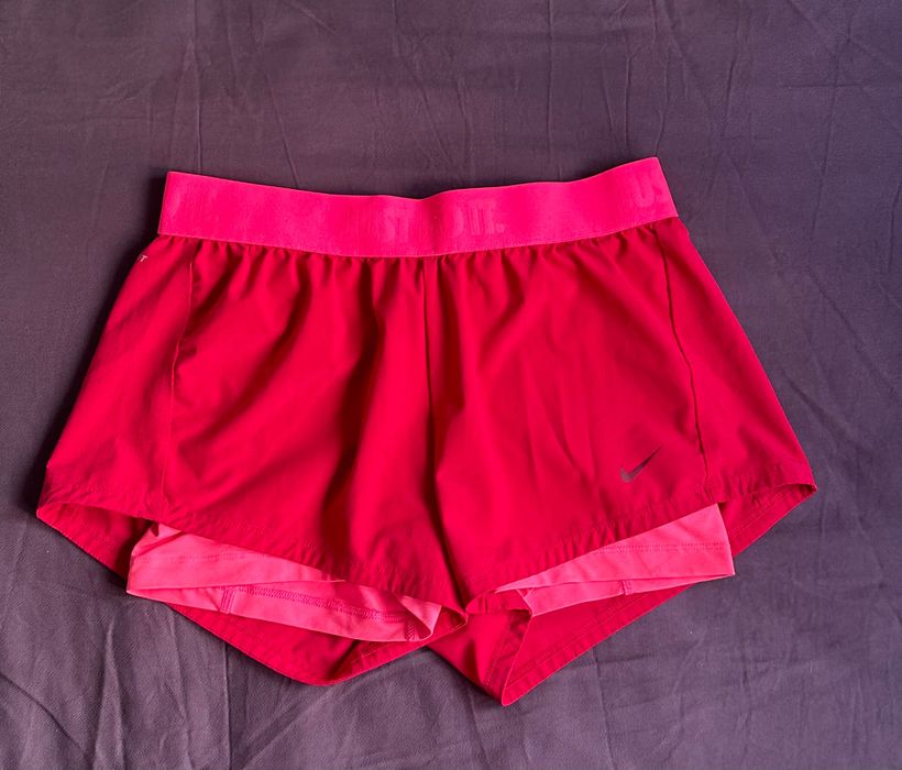 Дамски къси панталонки Nike