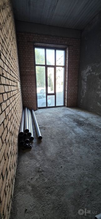 Продаётся квартира коробка. Улица Амира Тимура  1