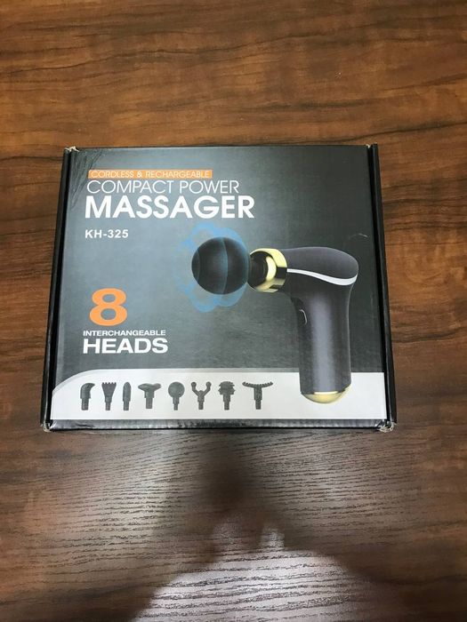 Массажер с восмью разными насодками