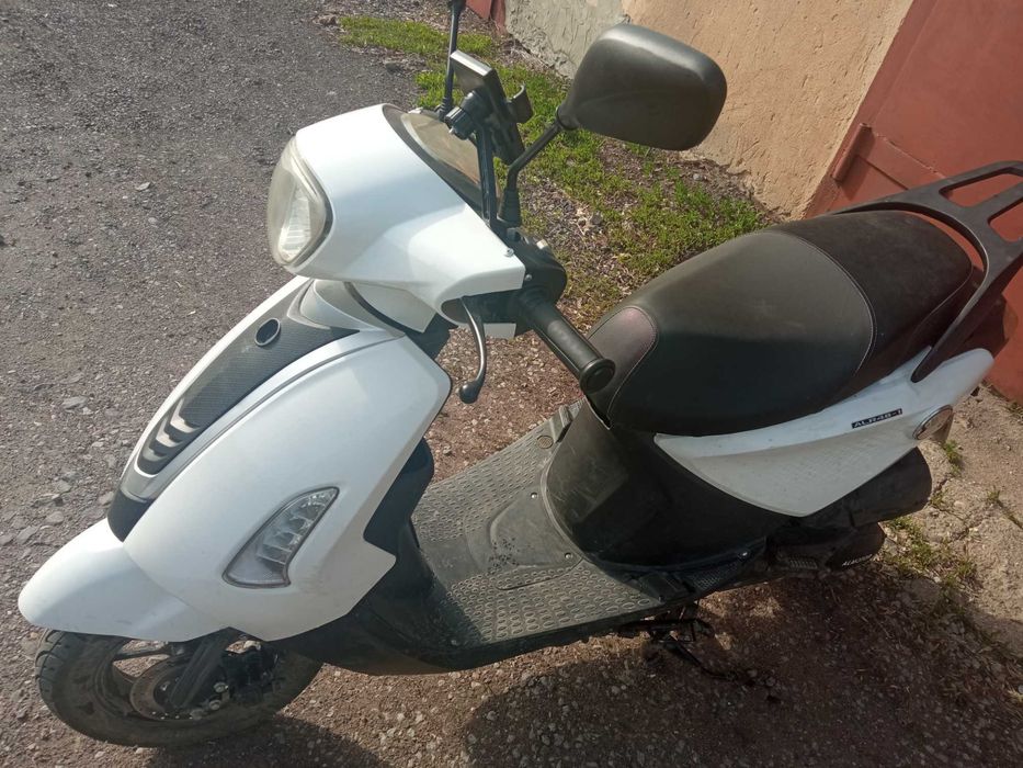 Скутер Almotor .
