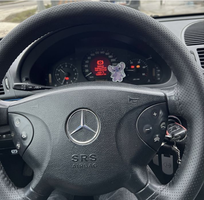 Mercedes E220 din 2003