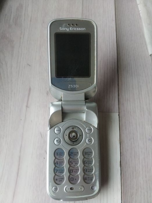 Sony Ericson продам