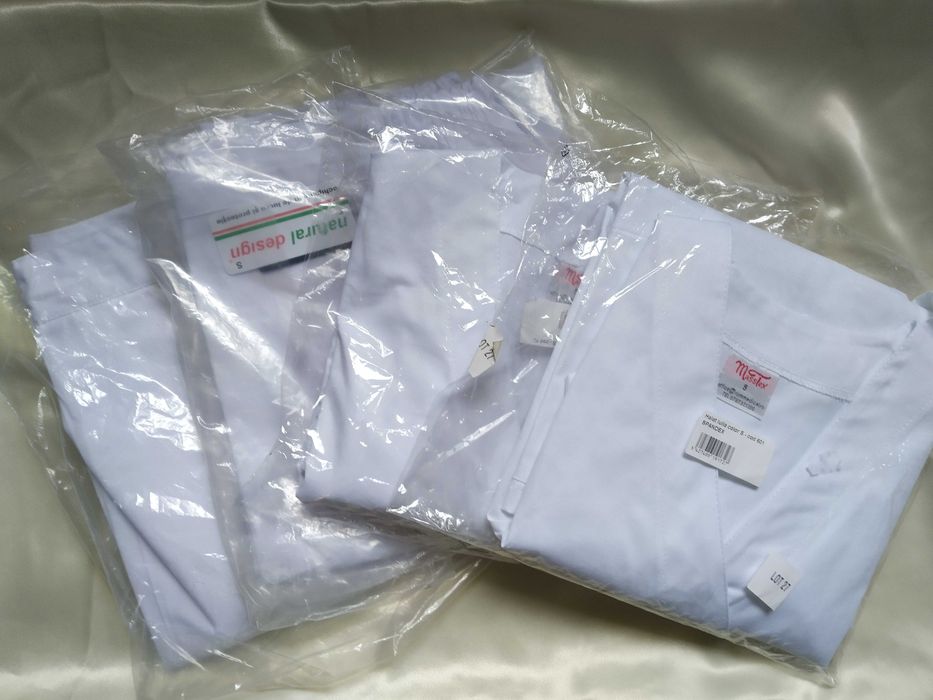 Uniforma Medicala Alb S noua