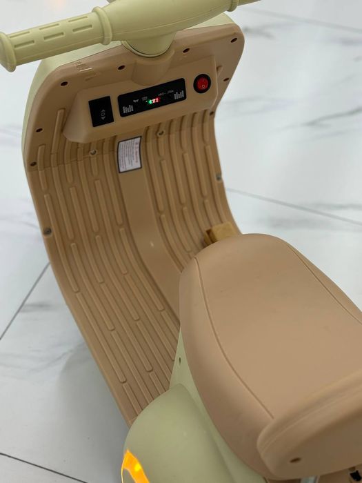 Детский электроскутер, мотоцикл.
Мотоцикл