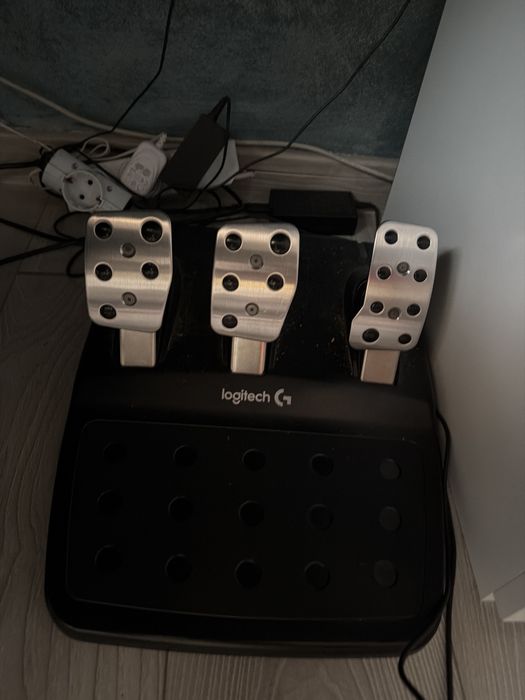 Vand volan gaming logitech g29