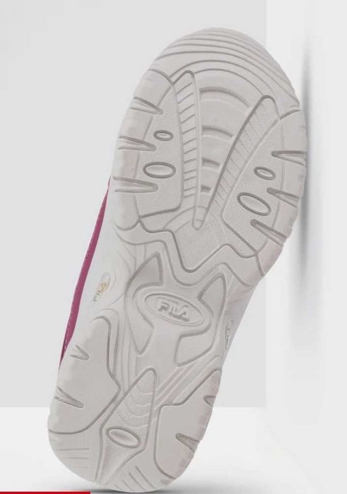 Оригинални маратонки на Fila Strada F Low Teens! 37