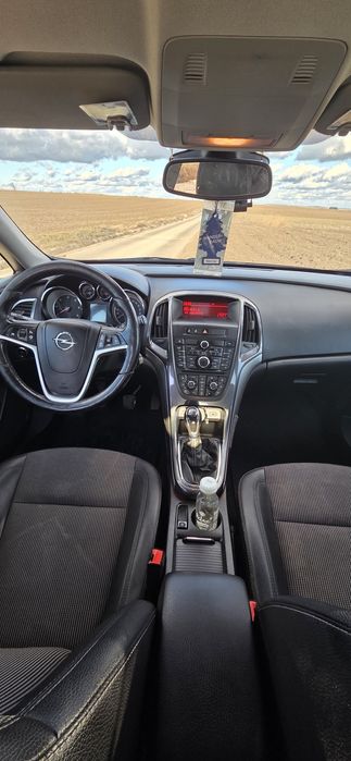 Opel Astra J 1.7 - ambreiaj si distributia schimbate