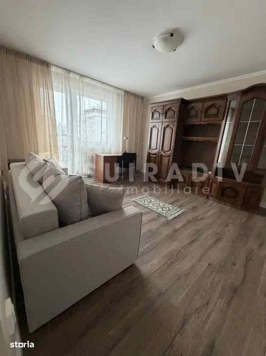 Apartament spațios în cartierul Zorilor — fotografia 2