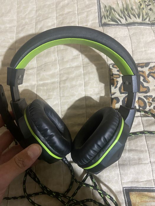 Продавам геимърски слушалки SteelPlay