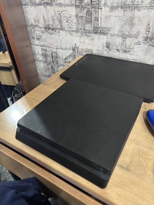 Playstation 4 Slim