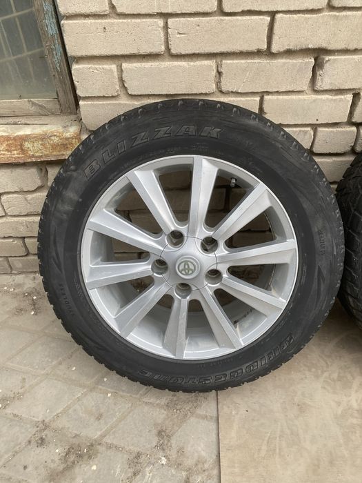 Продам шины 275/55R20 с дисками