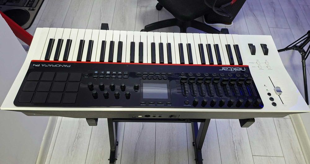 MIDI Клавиатура Nektar Panorama P4