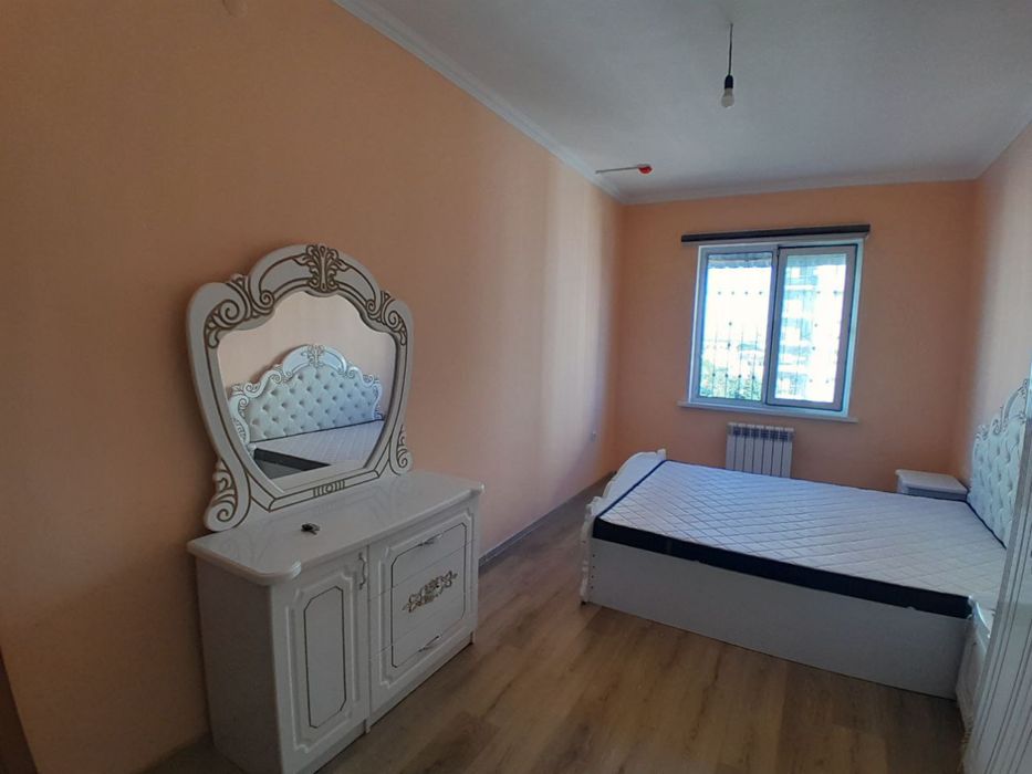 Қорасу 6 да уй сотилади