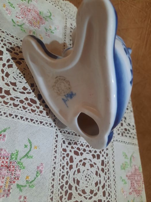 Большая Фарфоровая фигурка " Заяц с репкой "Гжель, ручная роспись, в и