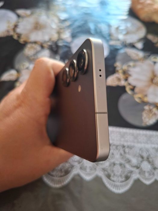 Samsung S25   12/128