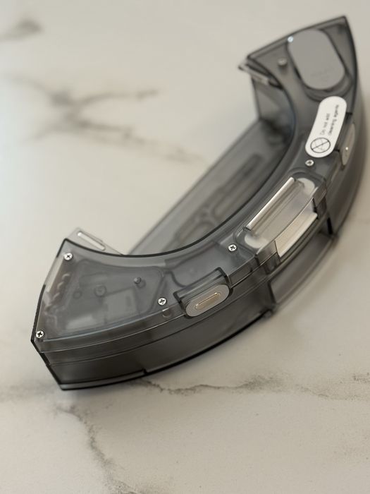 Robot de Curățenie Premium – Îngrijit, Stare Excelentă