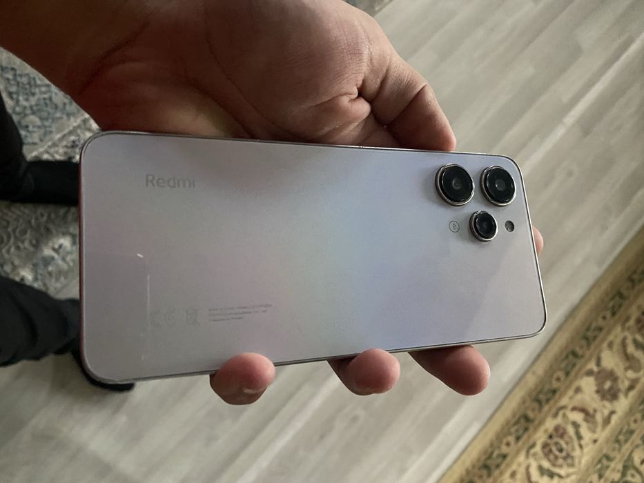 Redmi 12 продам срочно