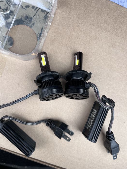 Лэд лампочки H4