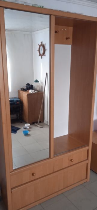 Прихожая с антресоли