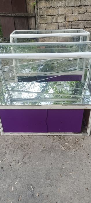 Витрина шкаф для магазина