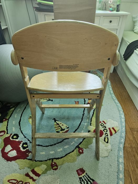 Детски дървен стол