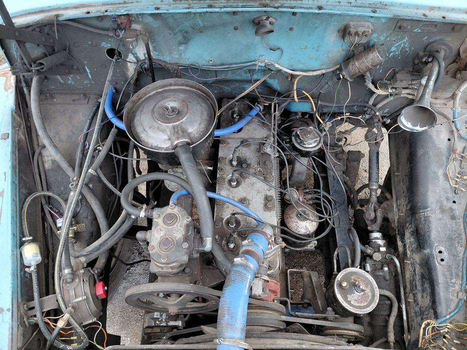 Продам зил 130. На полном ходу.