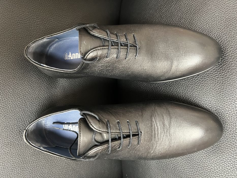 официални мъжки обувки на Gianni.