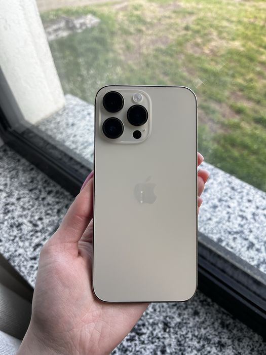 iPhone 14 pro max gold