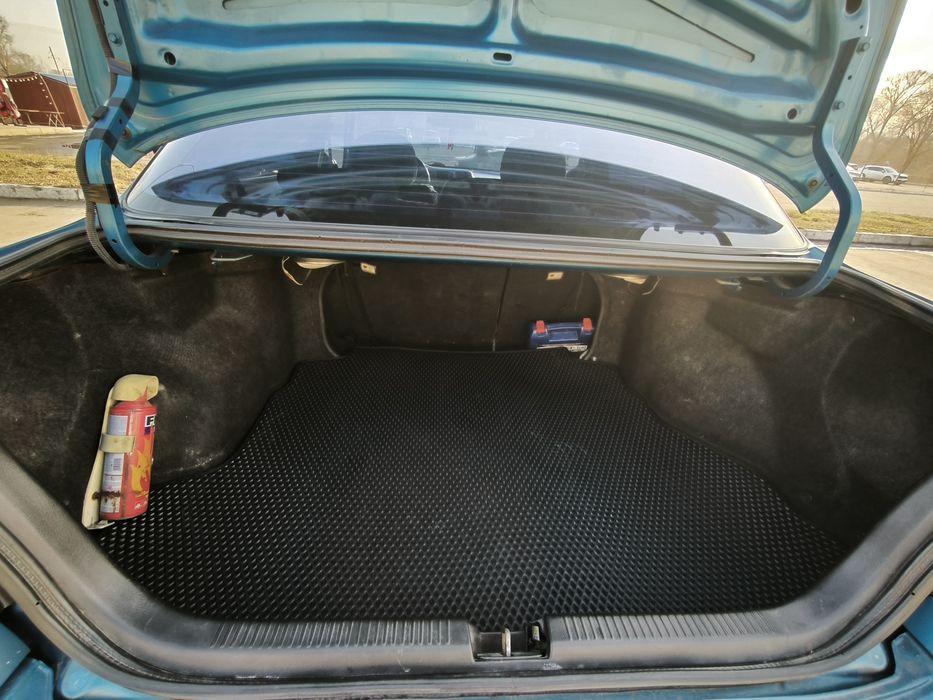 Продам Mazda 323