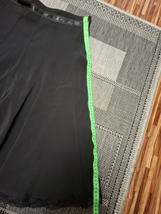 Продаю чёрную  юбку.