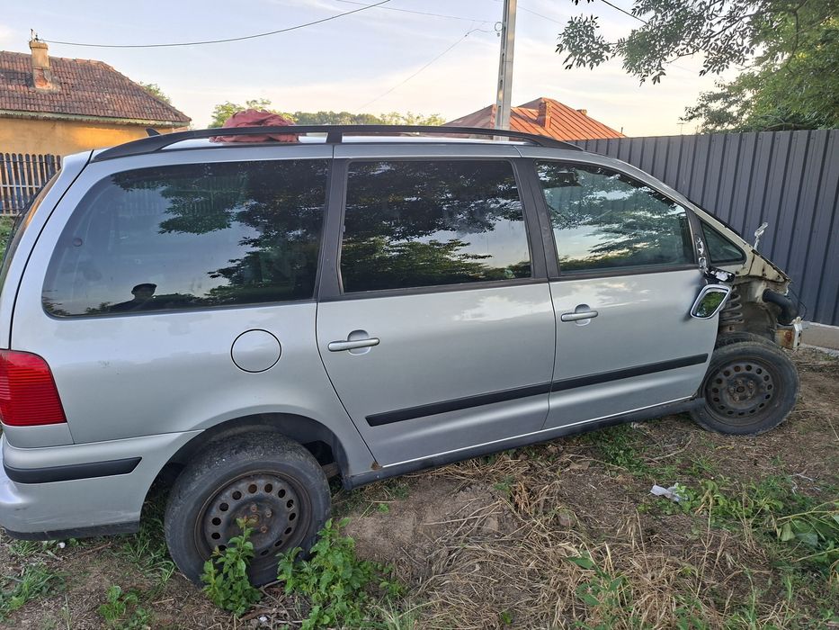 Dezmembrez Seat Alhambra