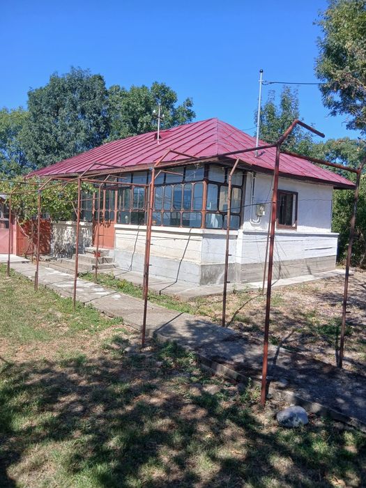 Casa de vanzare in com Caldararu AG