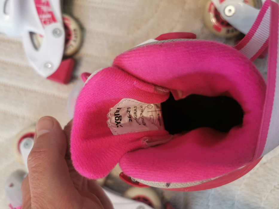 Role reglabile pentru copii, mărimea 26-29.