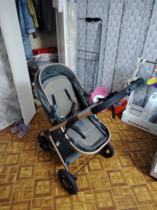 Продам коляску  срочно